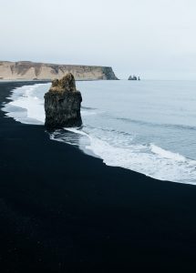 image of an icelandic black sand beach by Jonathan Gallegos on Unsplash